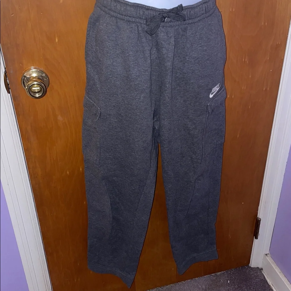 Boy’s Nike Gray Cargo Joggers - Picture 9 of 15